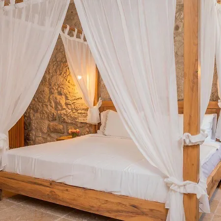 Otel Alba Alaçatı *